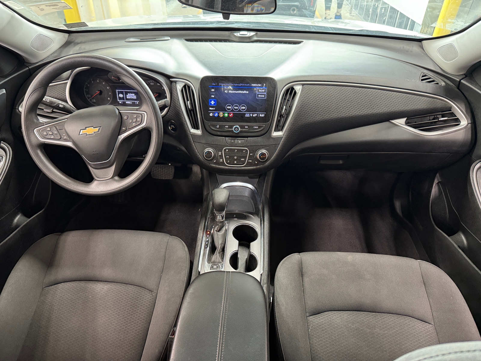 Thumbnail: 2023 Chevrolet Malibu - 3