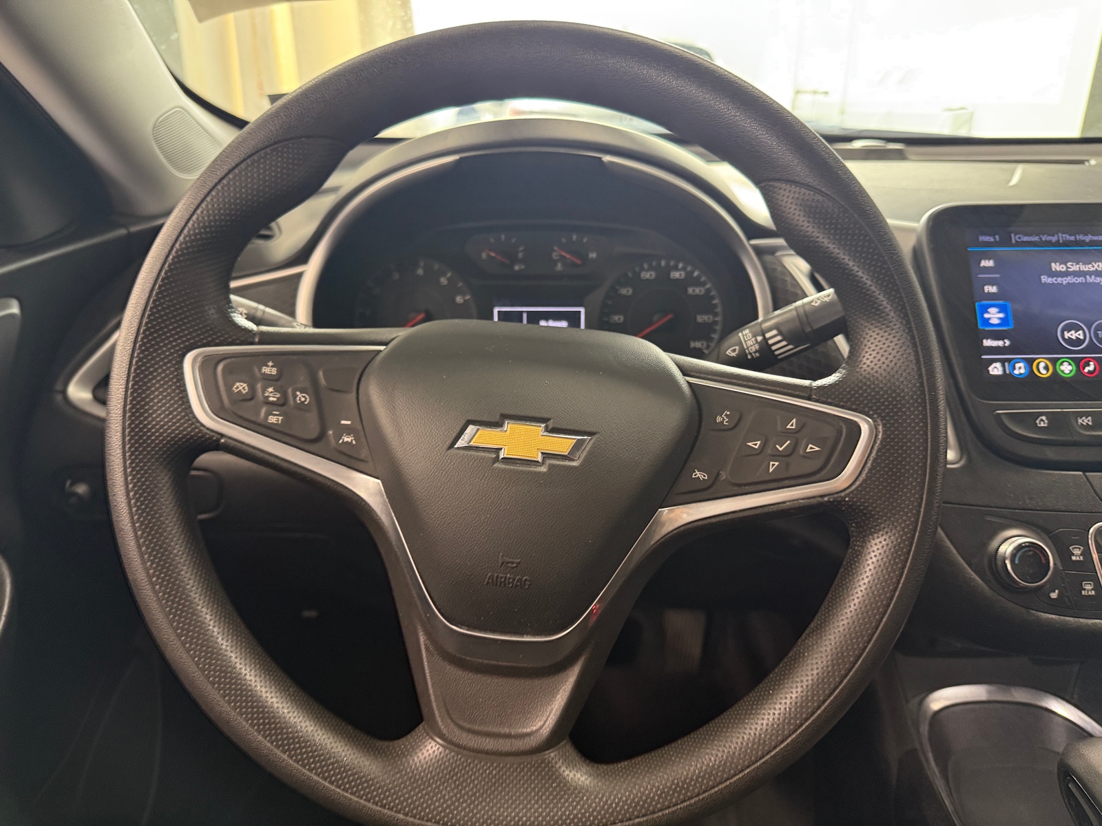 Thumbnail: 2023 Chevrolet Malibu - 5
