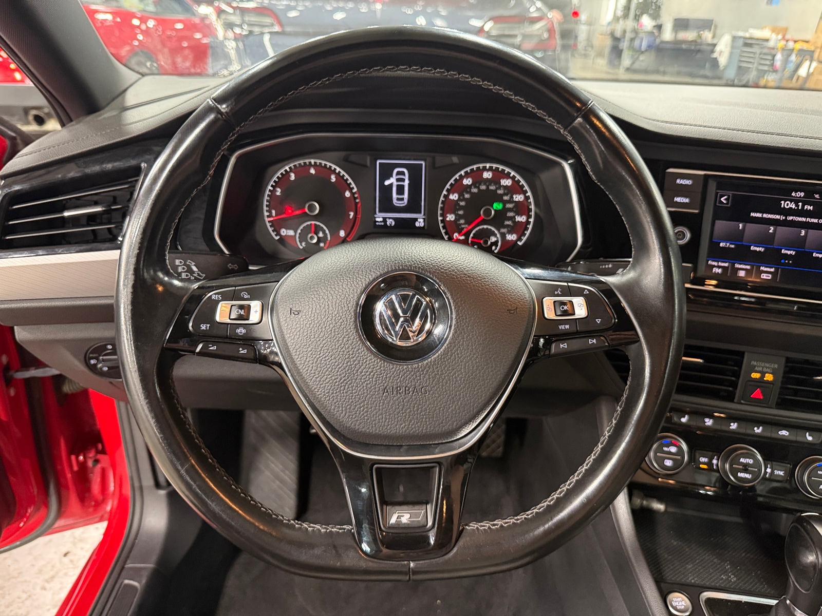 Thumbnail: 2019 Volkswagen Jetta - 4