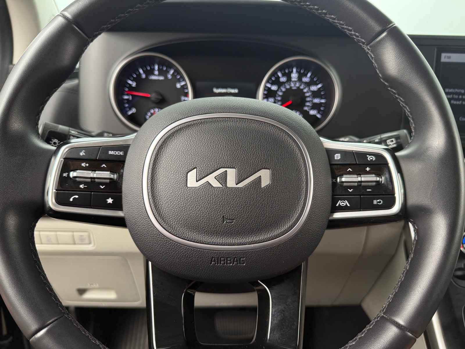 Thumbnail: 2024 Kia Carnival - 4