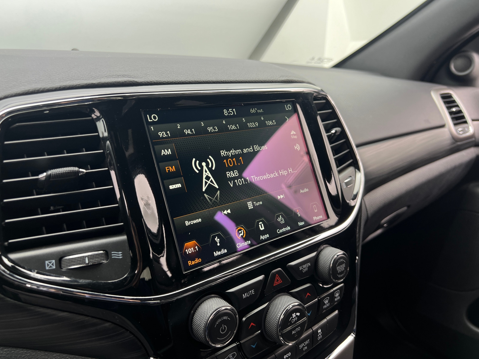 Thumbnail: 2019 Jeep Grand Cherokee - 4