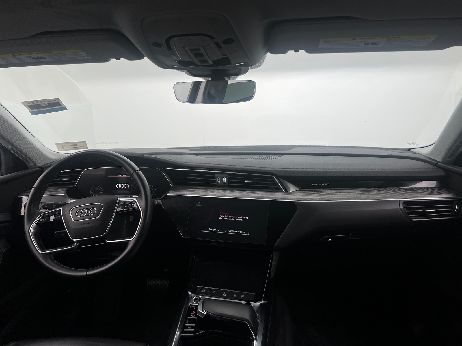 Thumbnail: 2022 Audi e-tron - 2