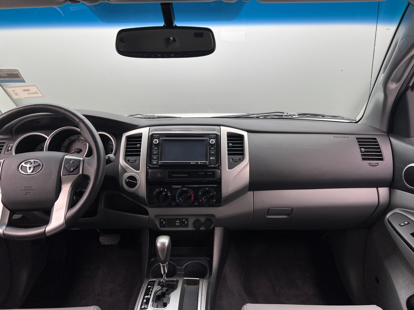 Thumbnail: 2015 Toyota Tacoma - 3