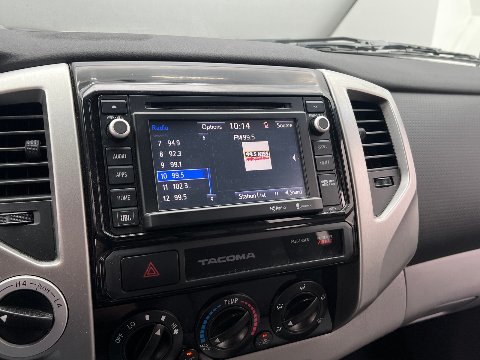 Thumbnail: 2015 Toyota Tacoma - 4