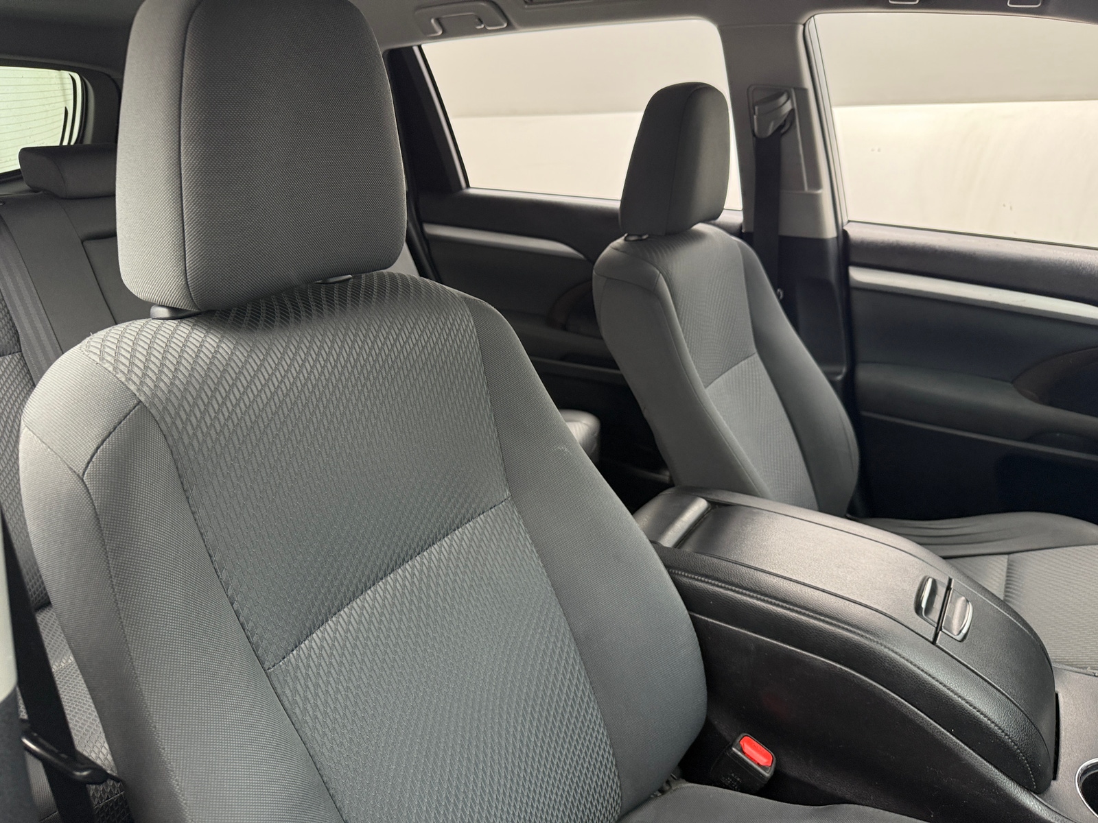 Thumbnail: 2019 Toyota Highlander - 2