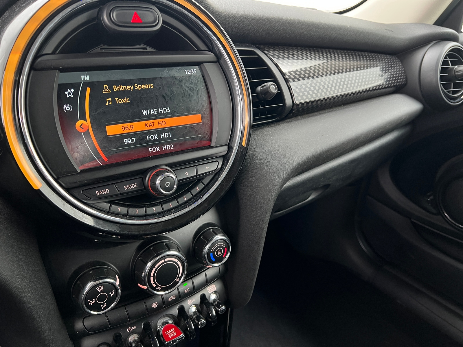 Thumbnail: 2019 MINI Cooper Hardtop - 2