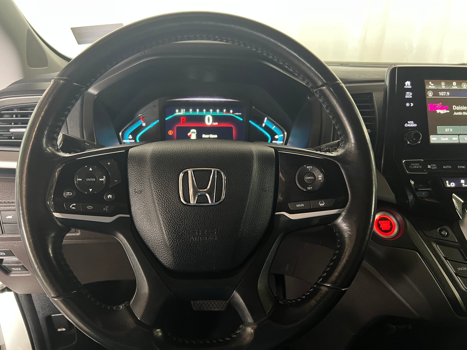 Thumbnail: 2018 Honda Odyssey - 4