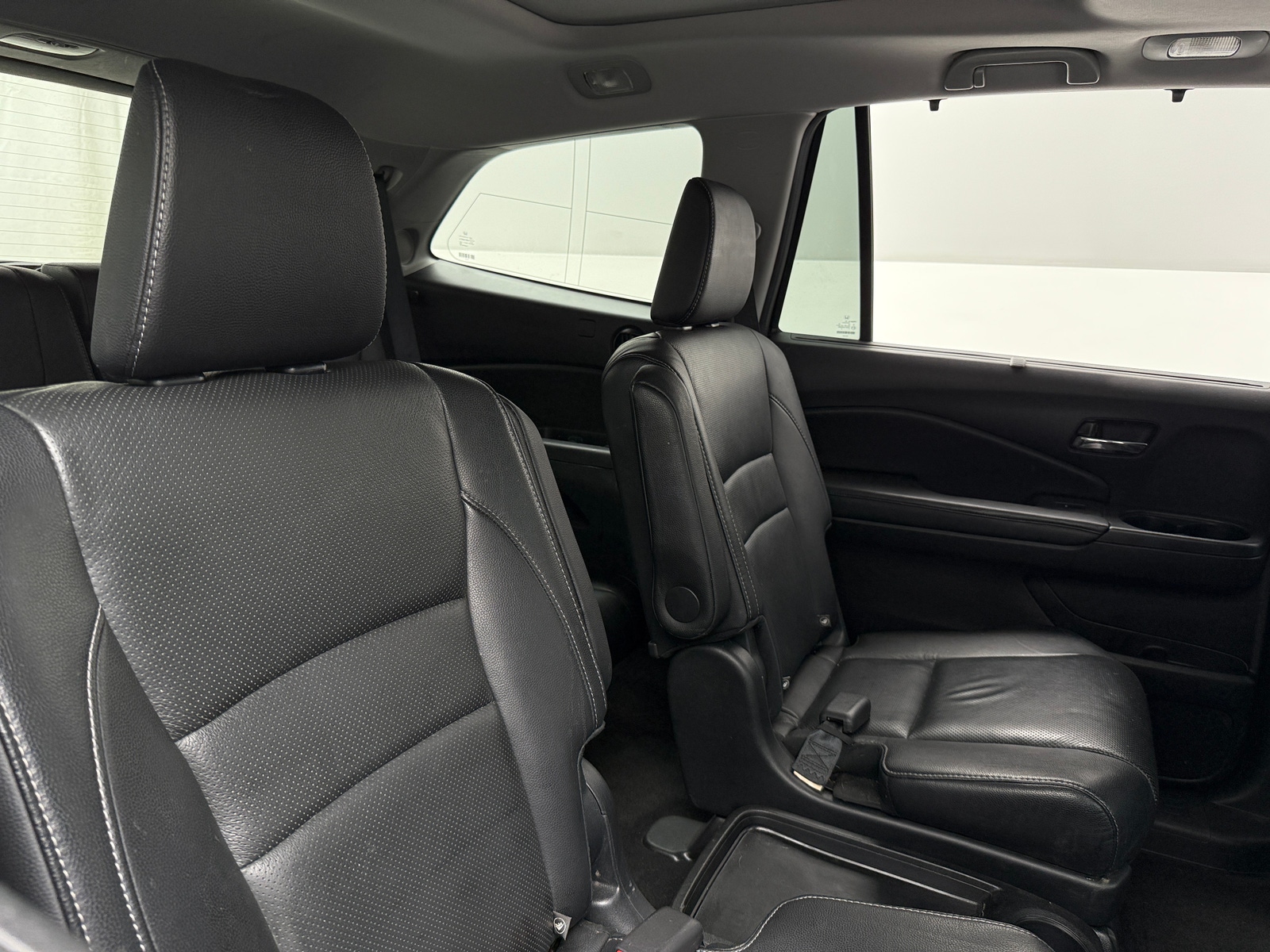 Thumbnail: 2017 Honda Pilot - 5