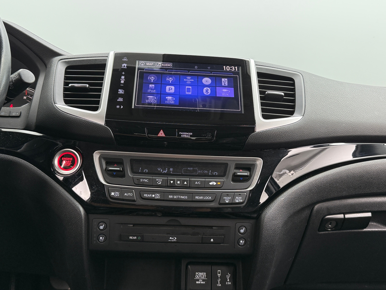 Thumbnail: 2017 Honda Pilot - 3