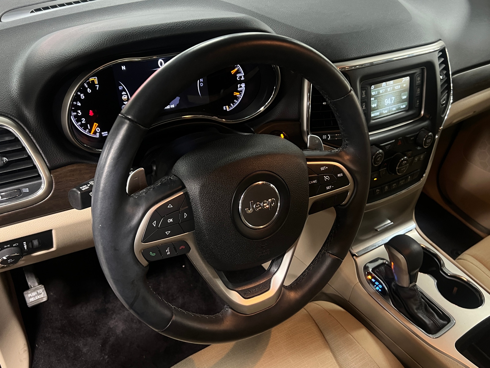 Thumbnail: 2017 Jeep Grand Cherokee - 5