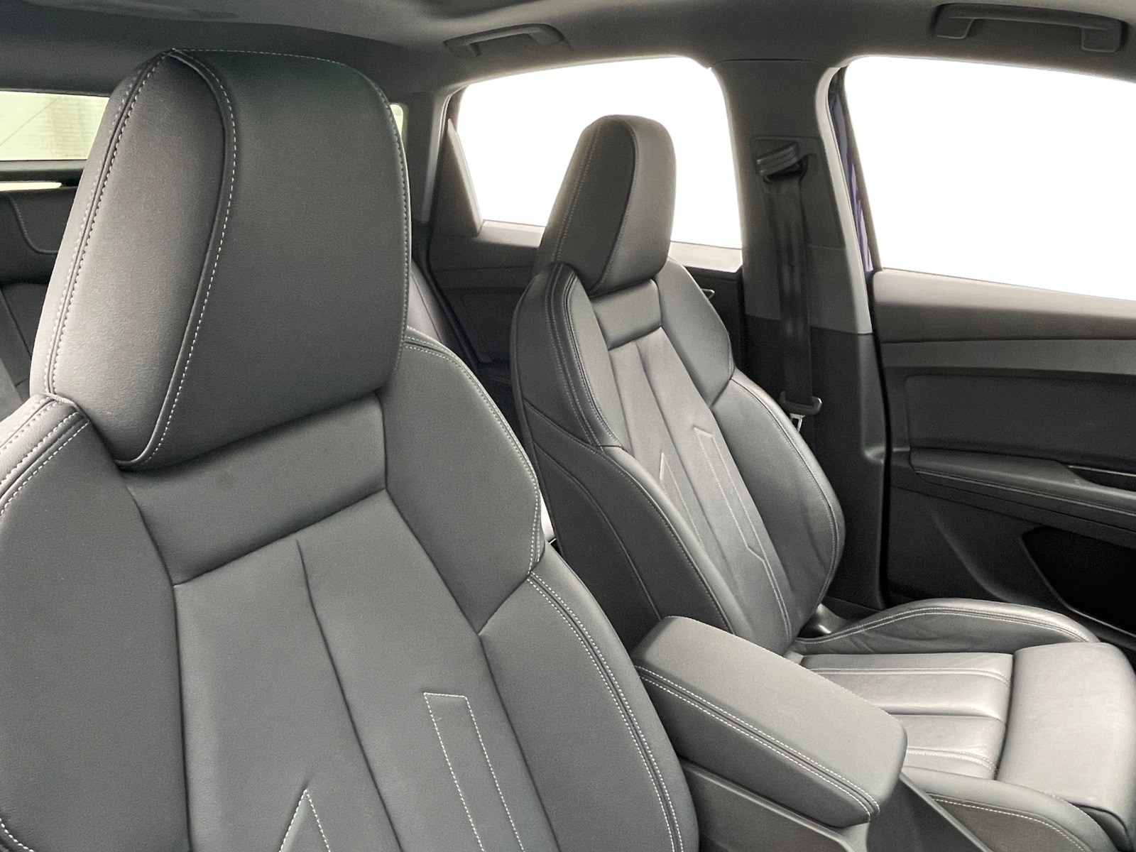 Thumbnail: 2023 Audi Q4 e-tron - 2