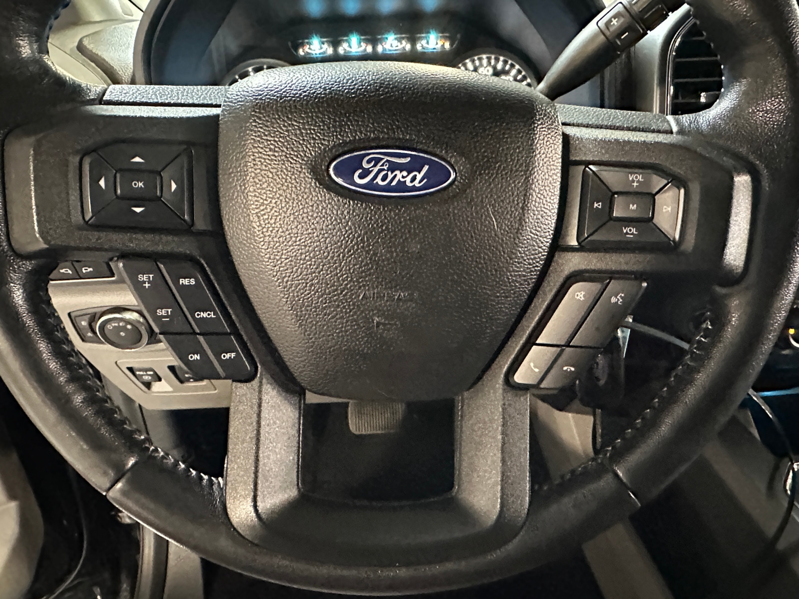 Thumbnail: 2018 Ford Econoline - 5