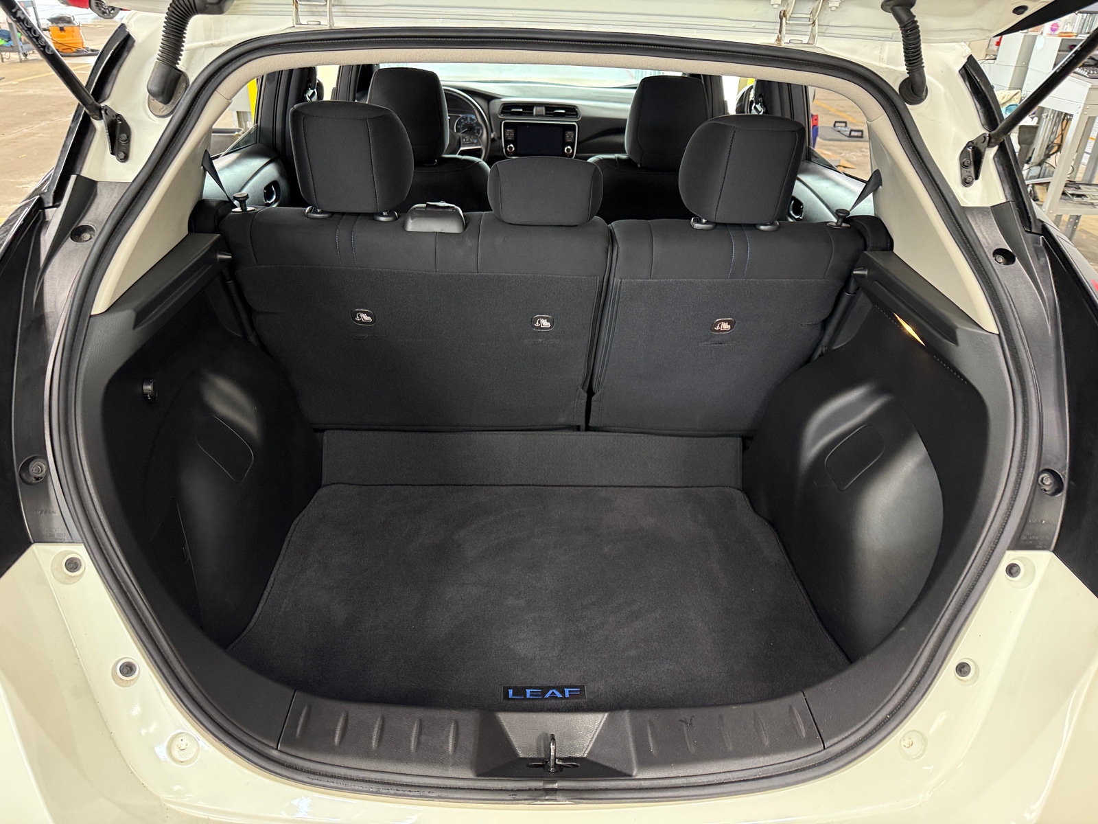 Thumbnail: 2022 Nissan Leaf - 7