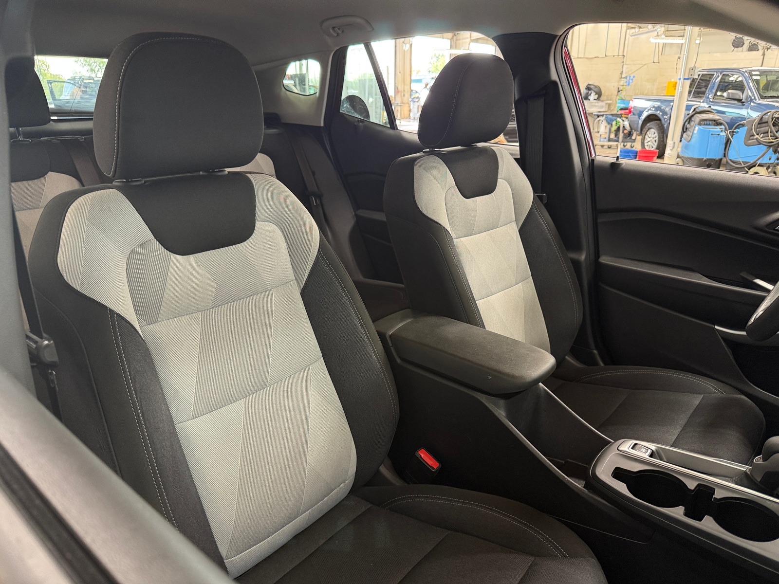 Thumbnail: 2025 Chevrolet Trax - 2