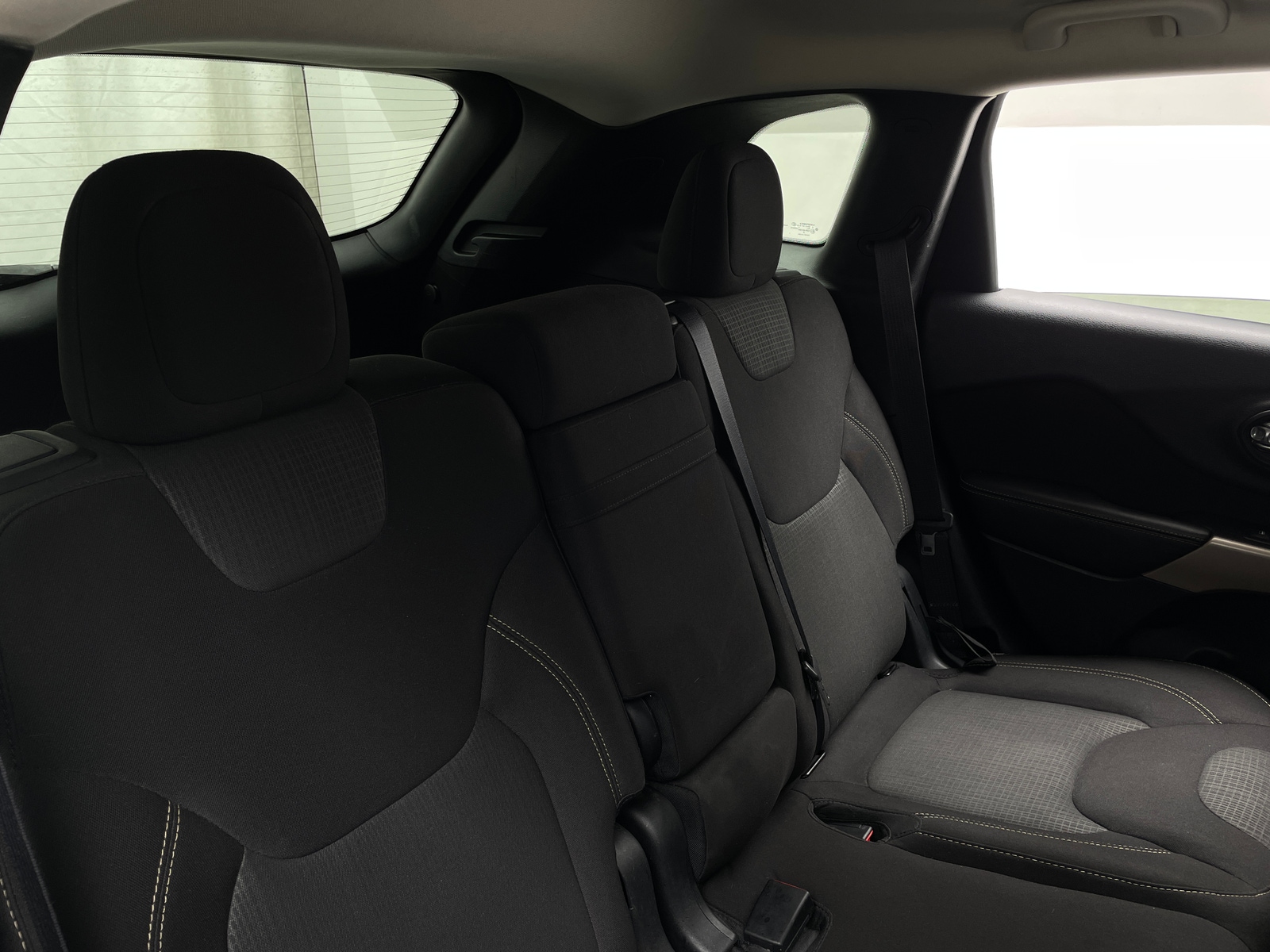 Thumbnail: 2017 Jeep Cherokee - 6