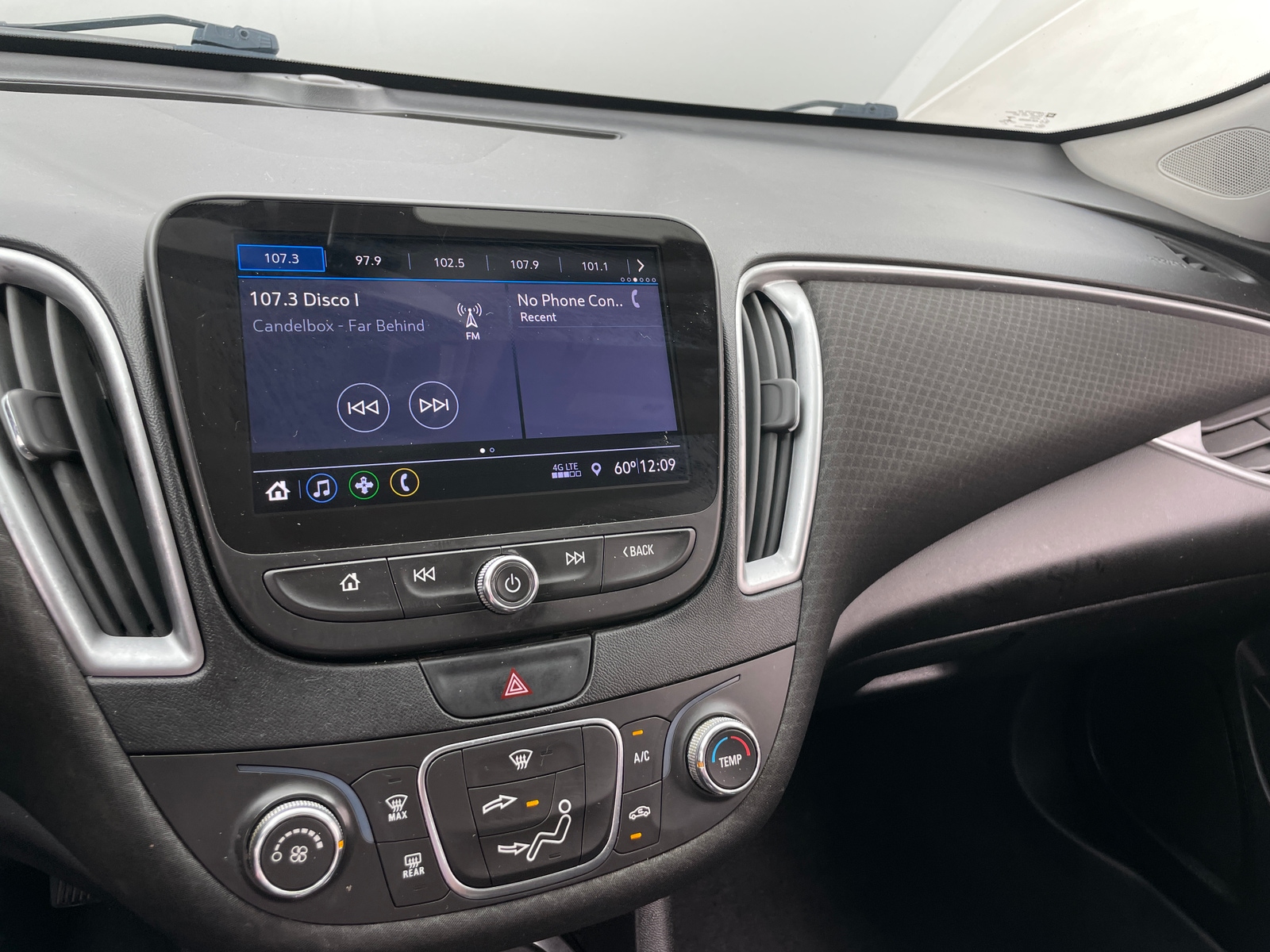 Thumbnail: 2019 Chevrolet Malibu - 4
