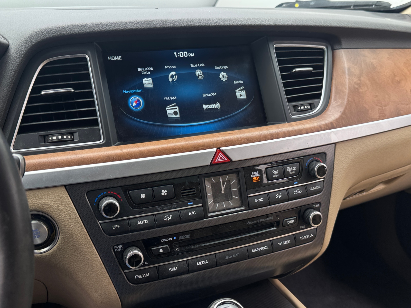 Thumbnail: 2015 Hyundai Genesis - 3