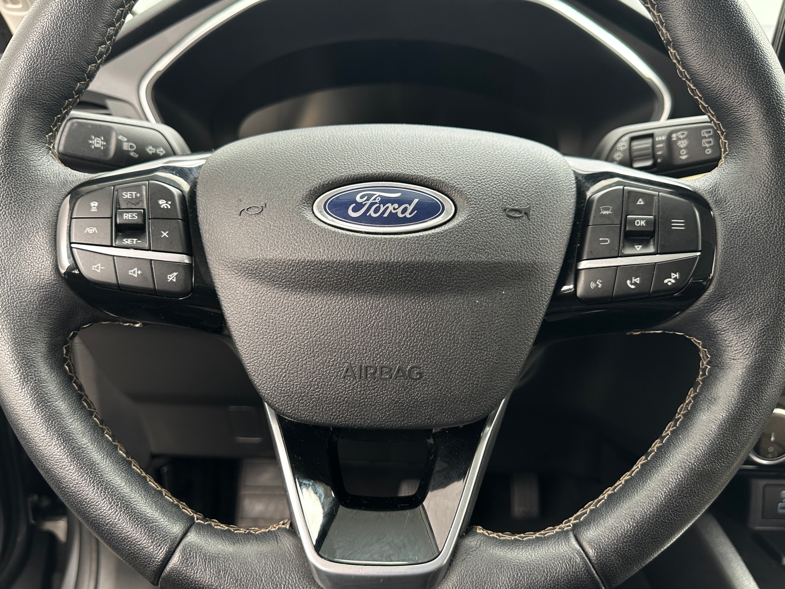 Thumbnail: 2022 Ford Escape - 4