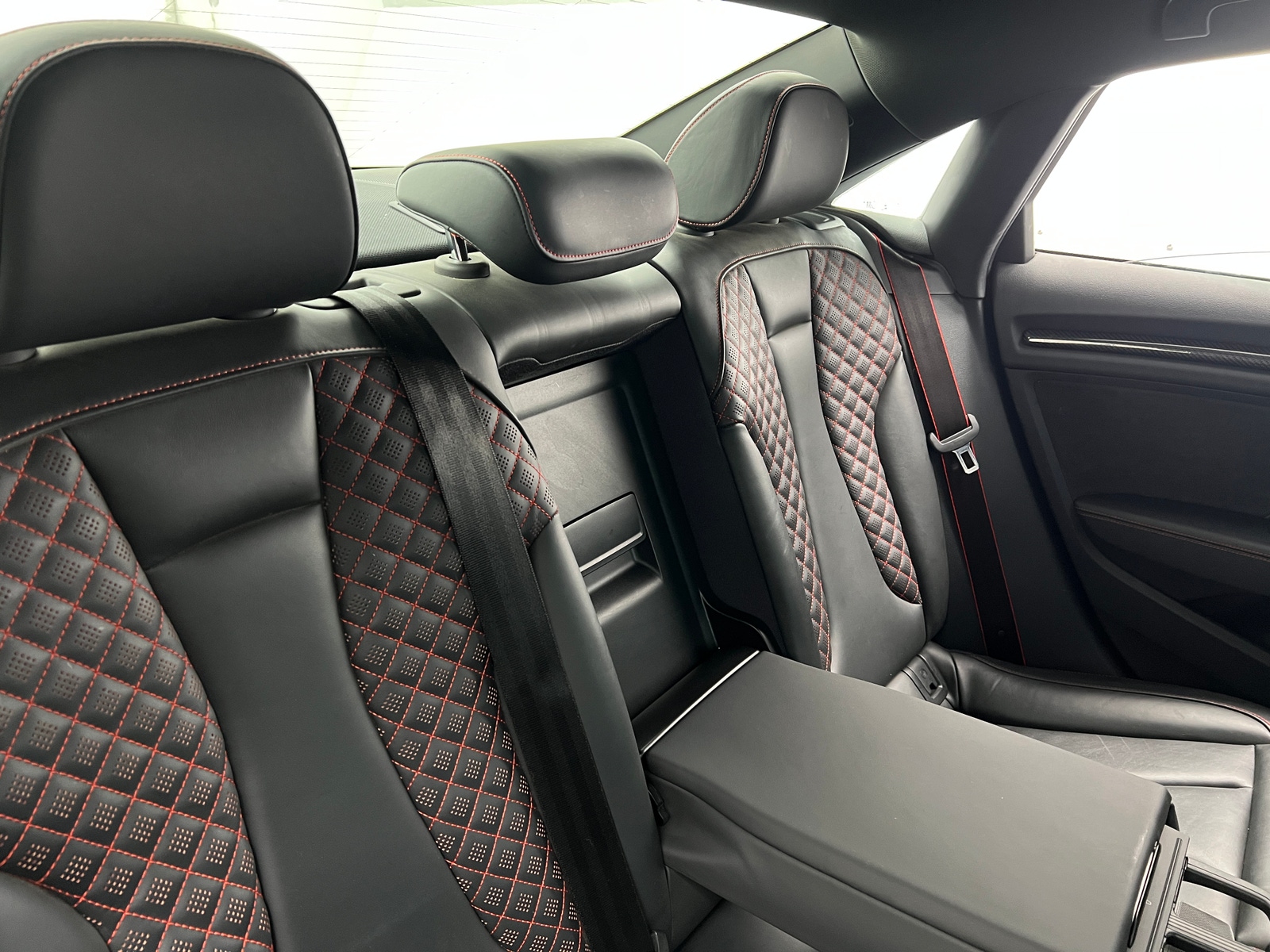 Thumbnail: 2018 Audi RS 3 - 5