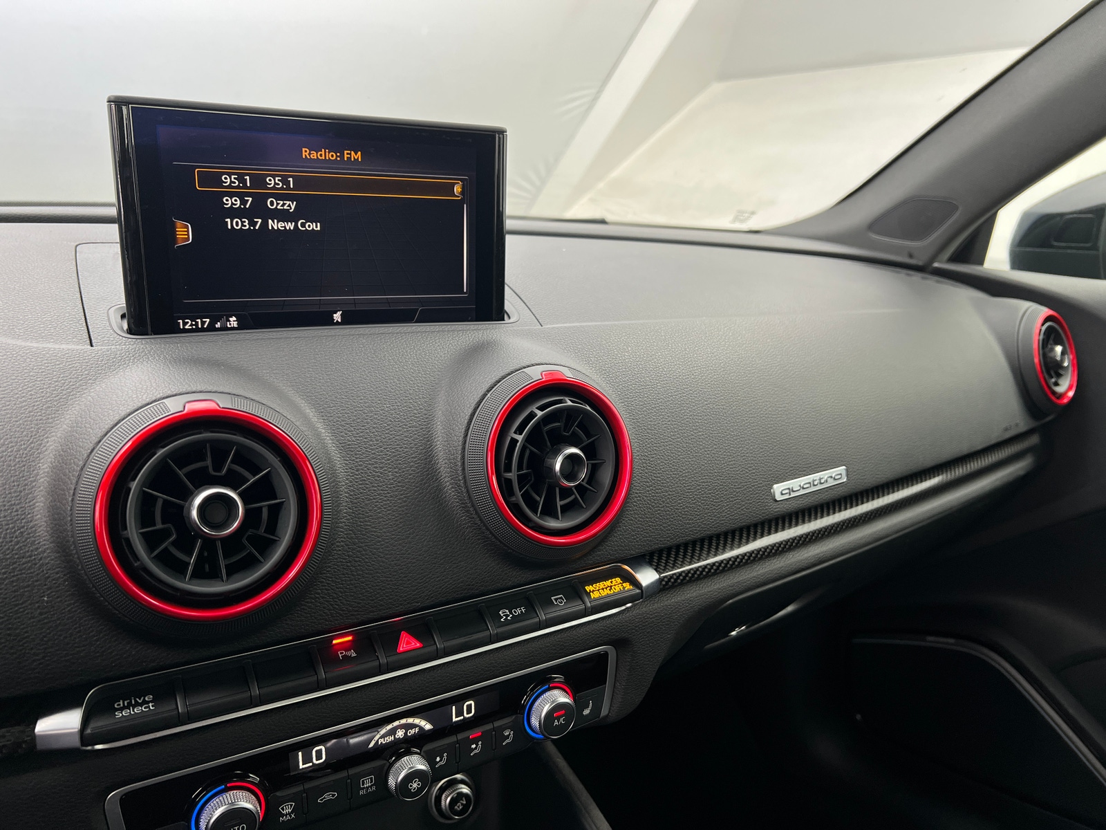 Thumbnail: 2018 Audi RS 3 - 3