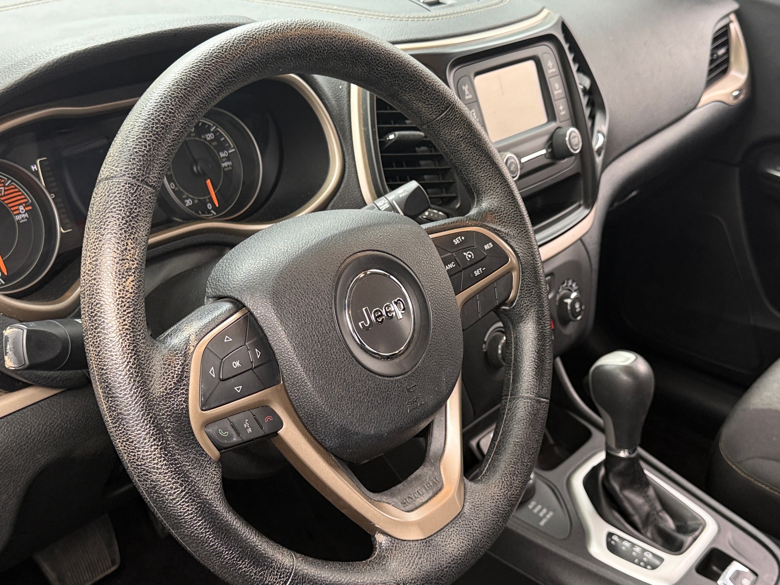 Thumbnail: 2016 Jeep Cherokee - 5