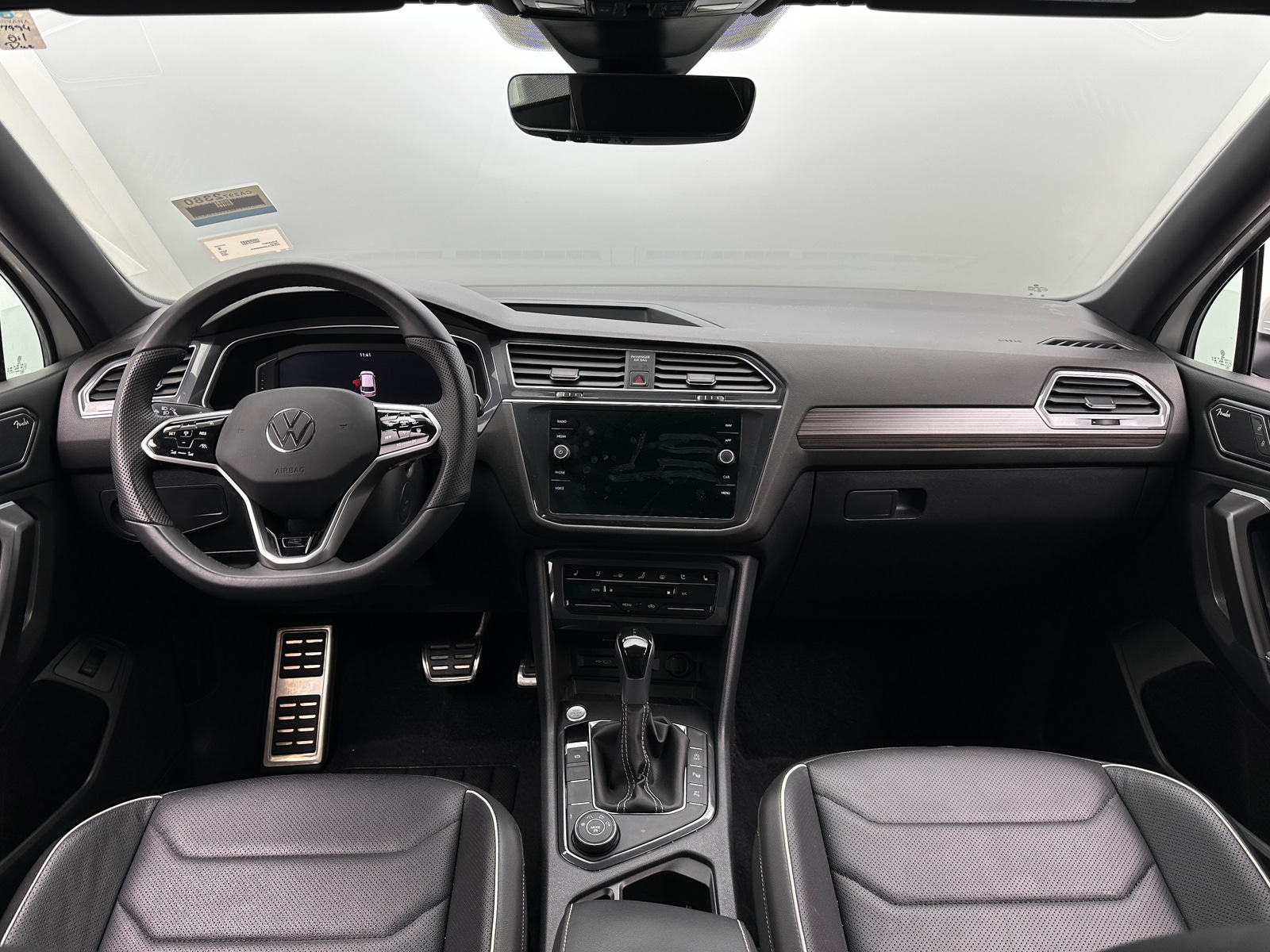 Thumbnail: 2024 Volkswagen Tiguan - 2