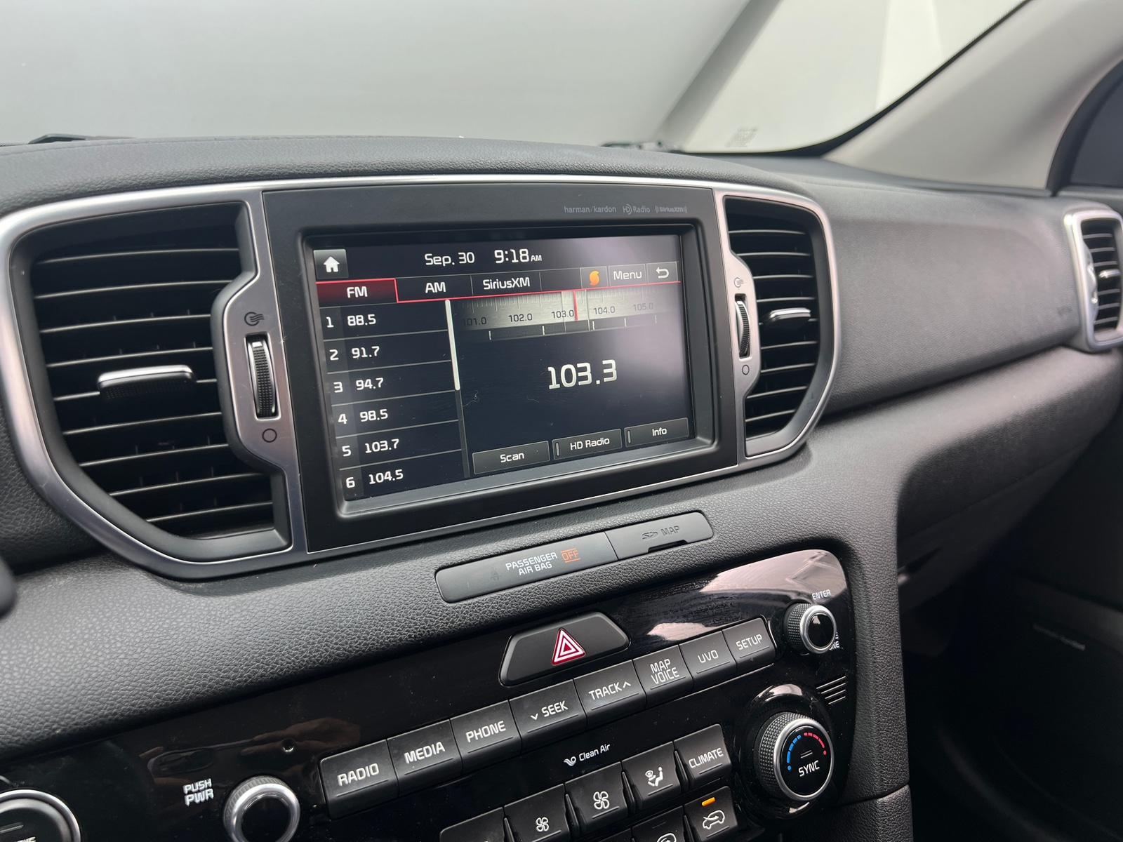 Thumbnail: 2017 Kia Sportage - 3