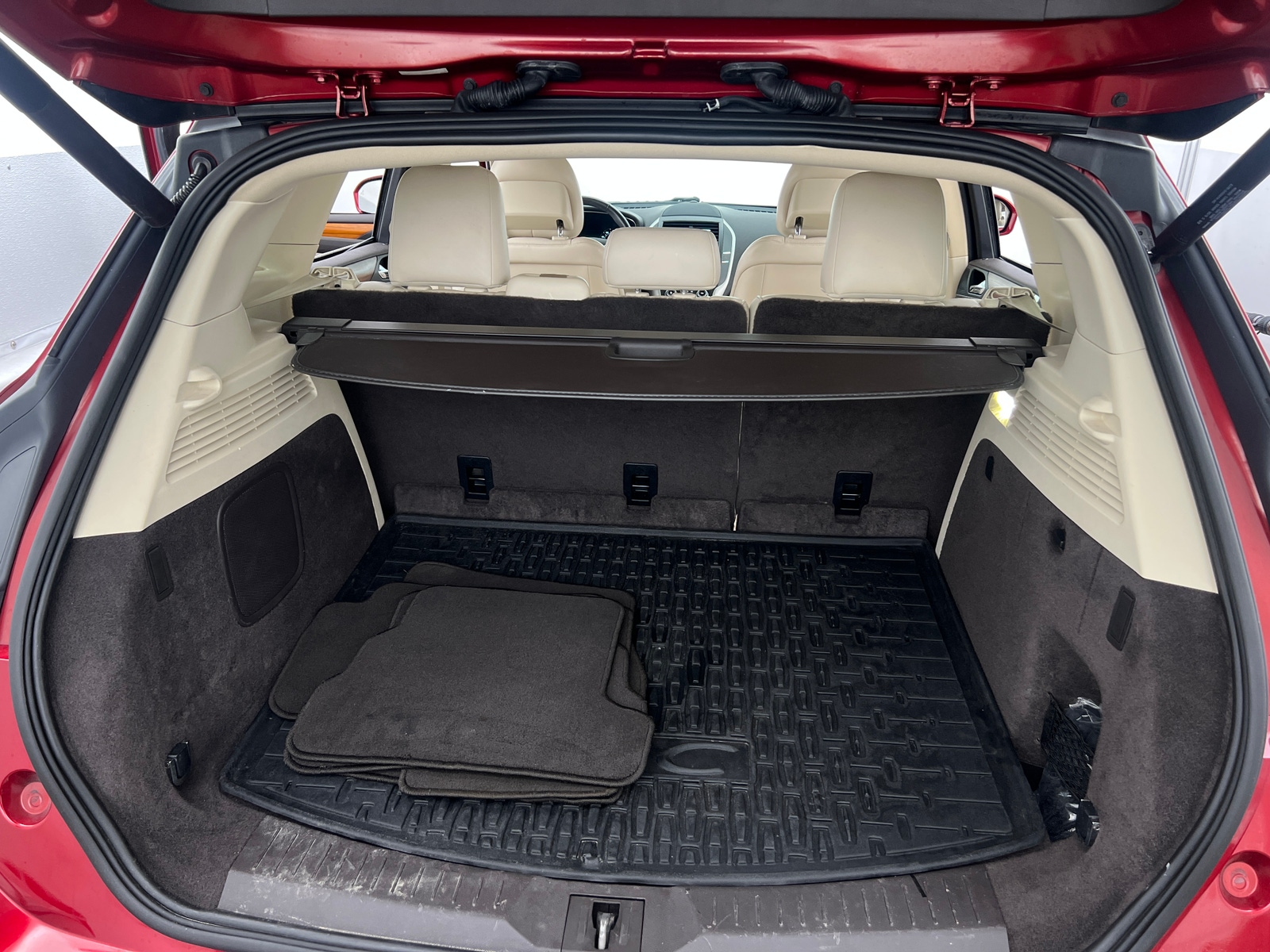 Thumbnail: 2015 Lincoln MKC - 6