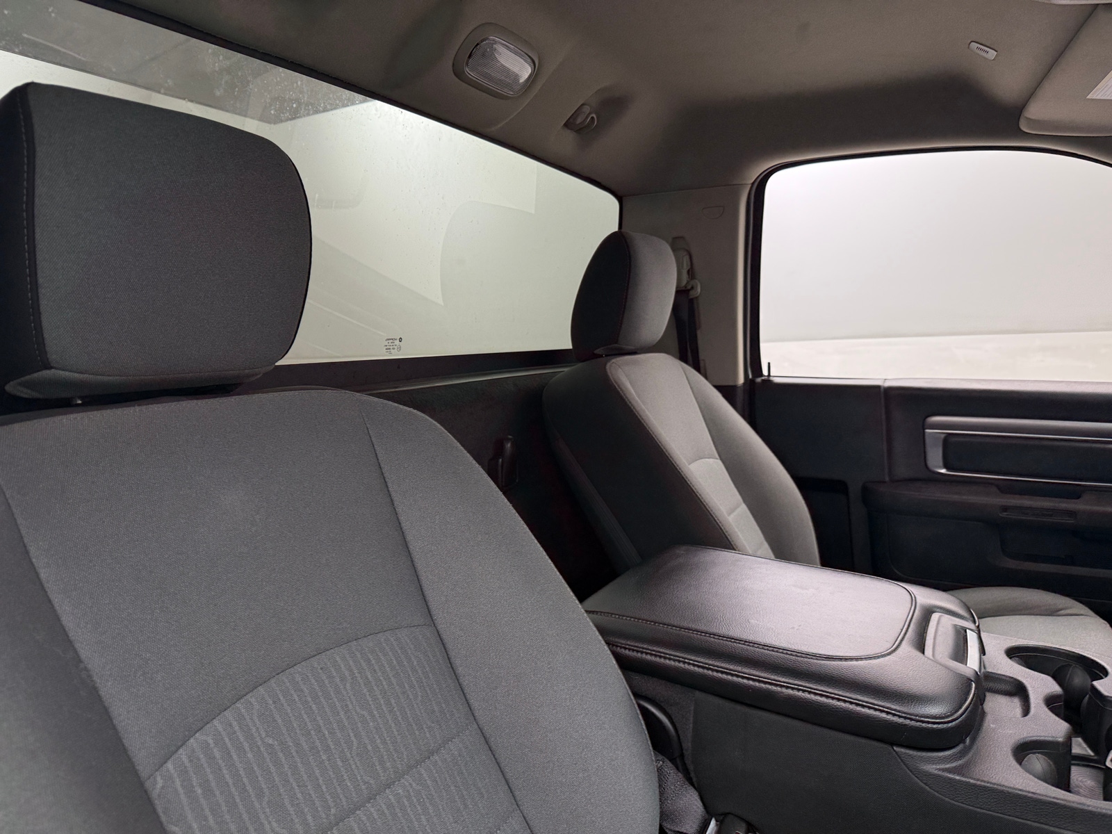 Thumbnail: 2022 RAM 1500 Classic - 2