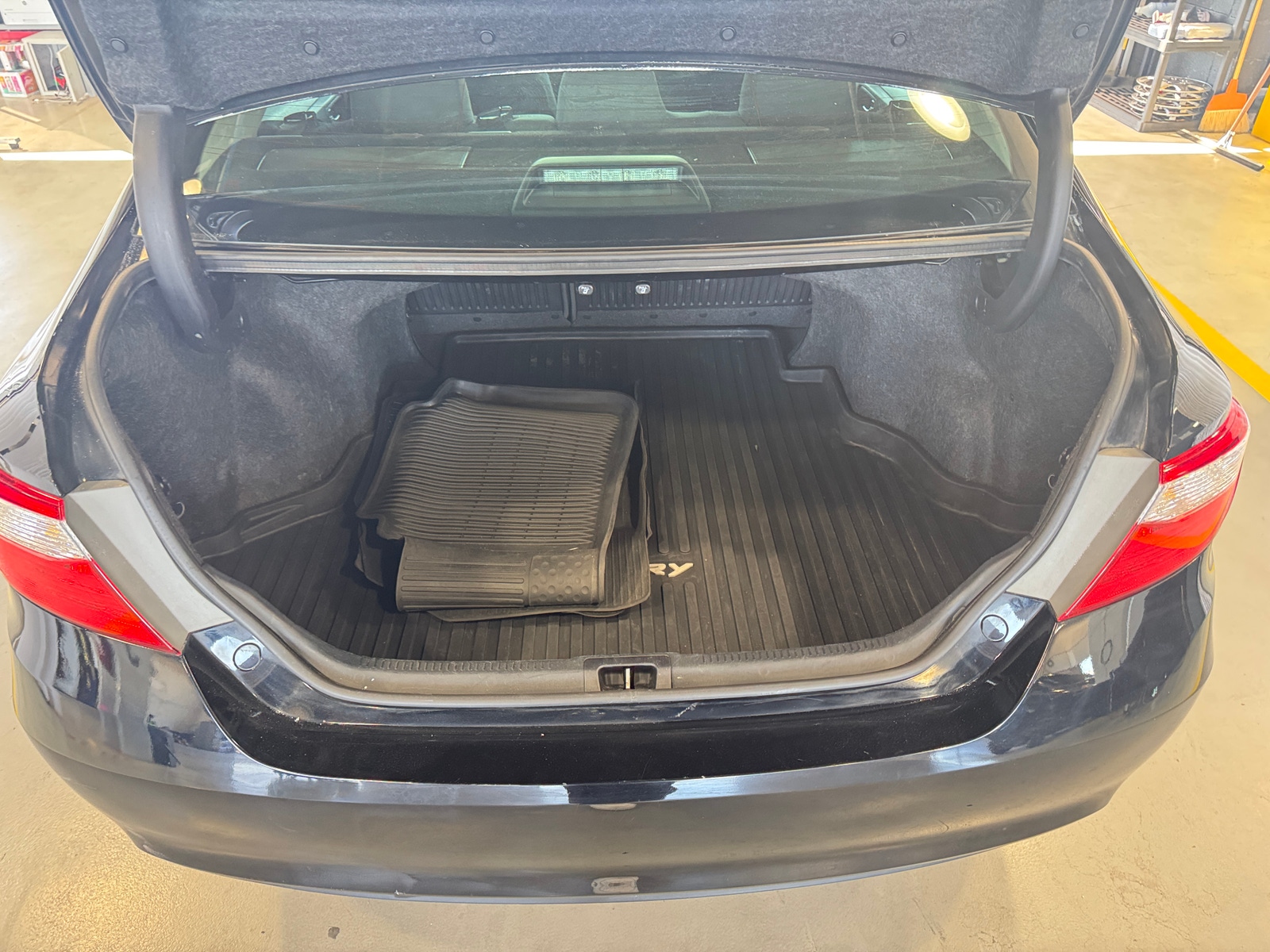 Thumbnail: 2016 Toyota Camry - 7