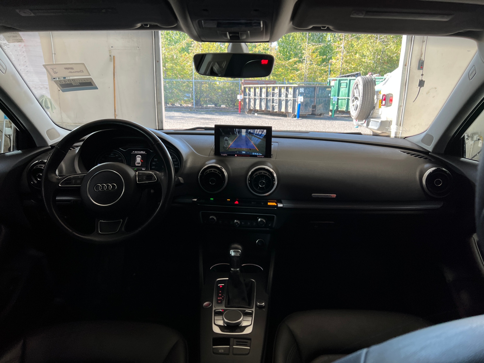 Thumbnail: 2016 Audi A3 e-tron - 2