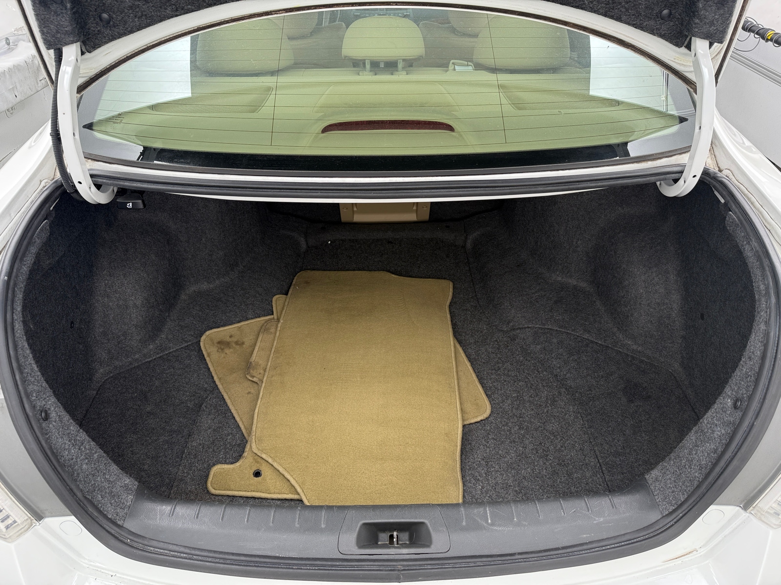Thumbnail: 2011 Honda Accord - 6
