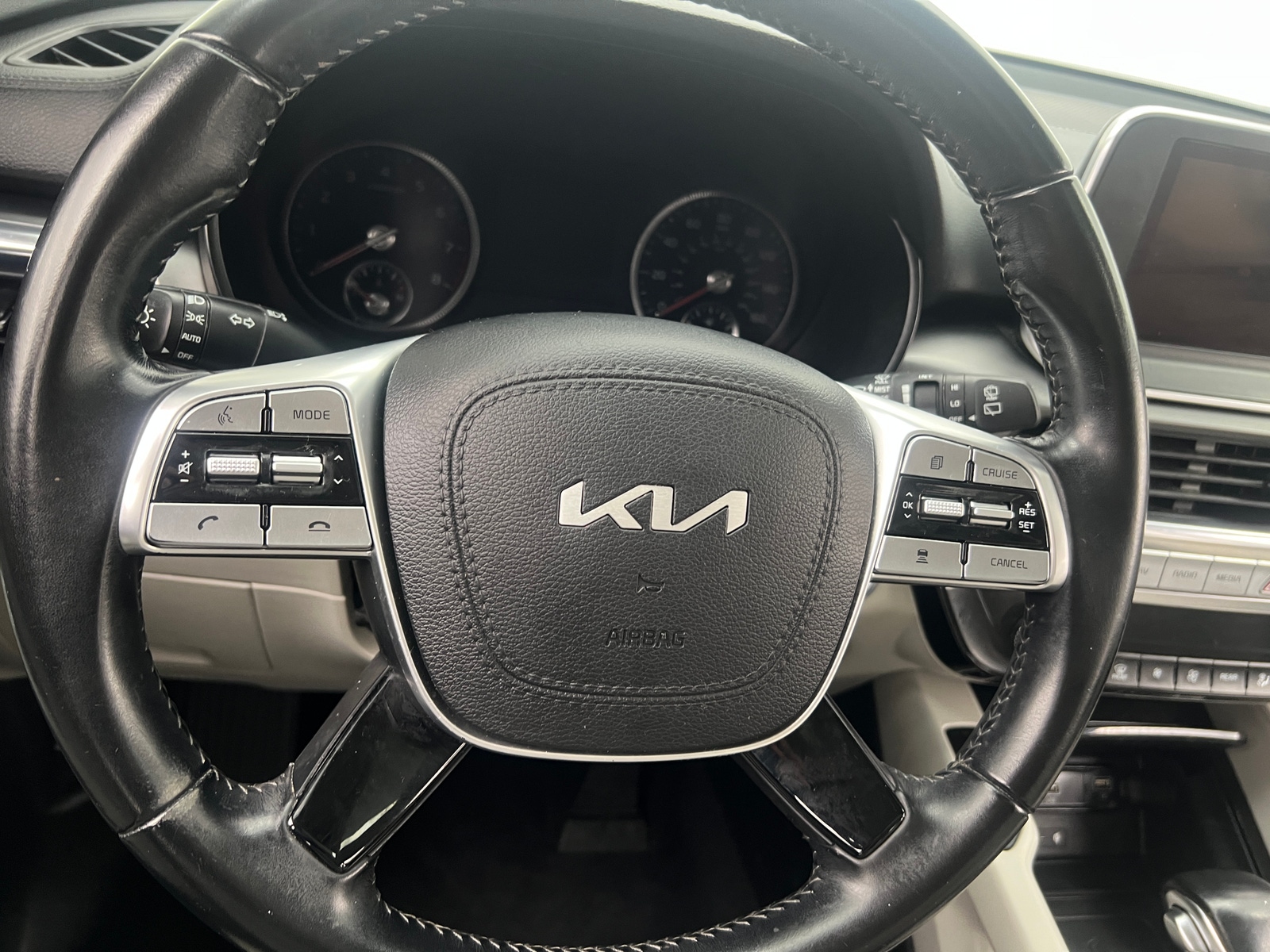Thumbnail: 2022 Kia Telluride - 4