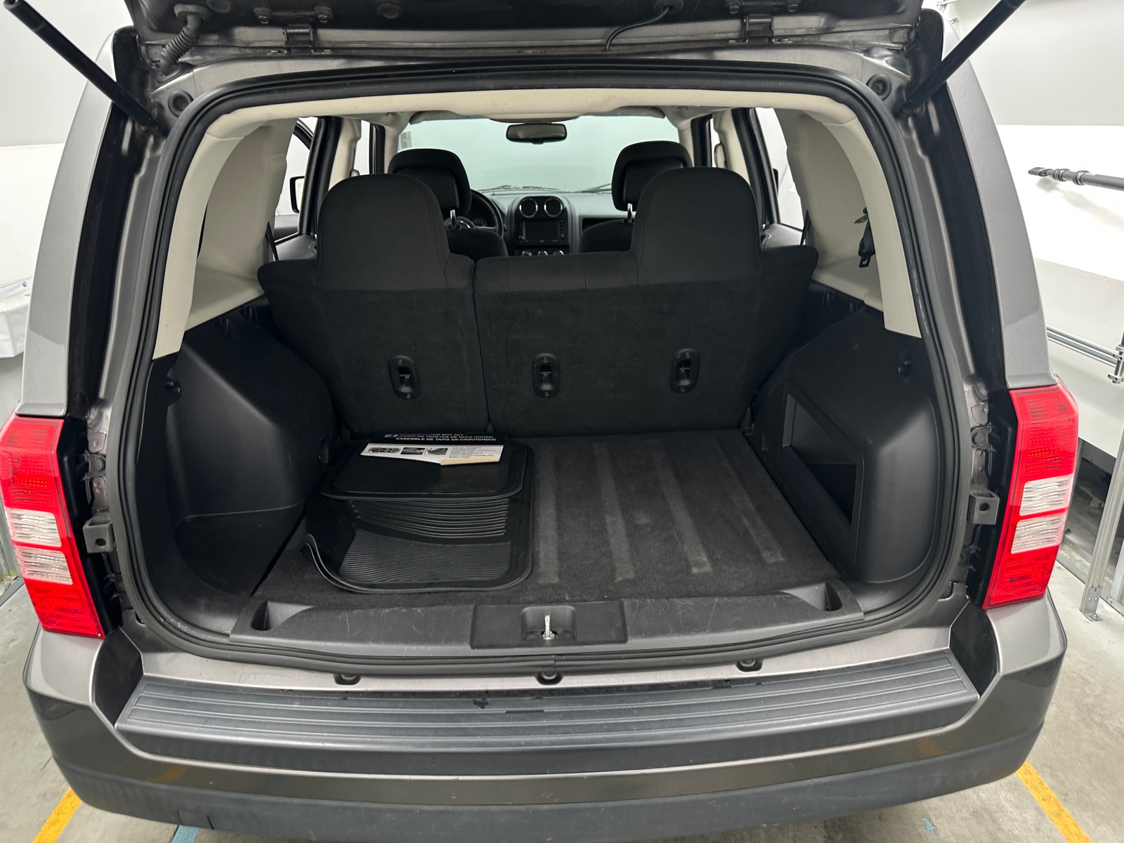 Thumbnail: 2016 Jeep Patriot - 7