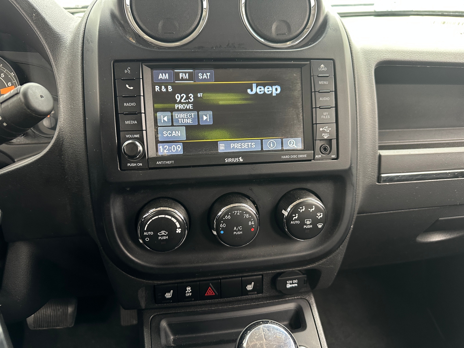 Thumbnail: 2016 Jeep Patriot - 4