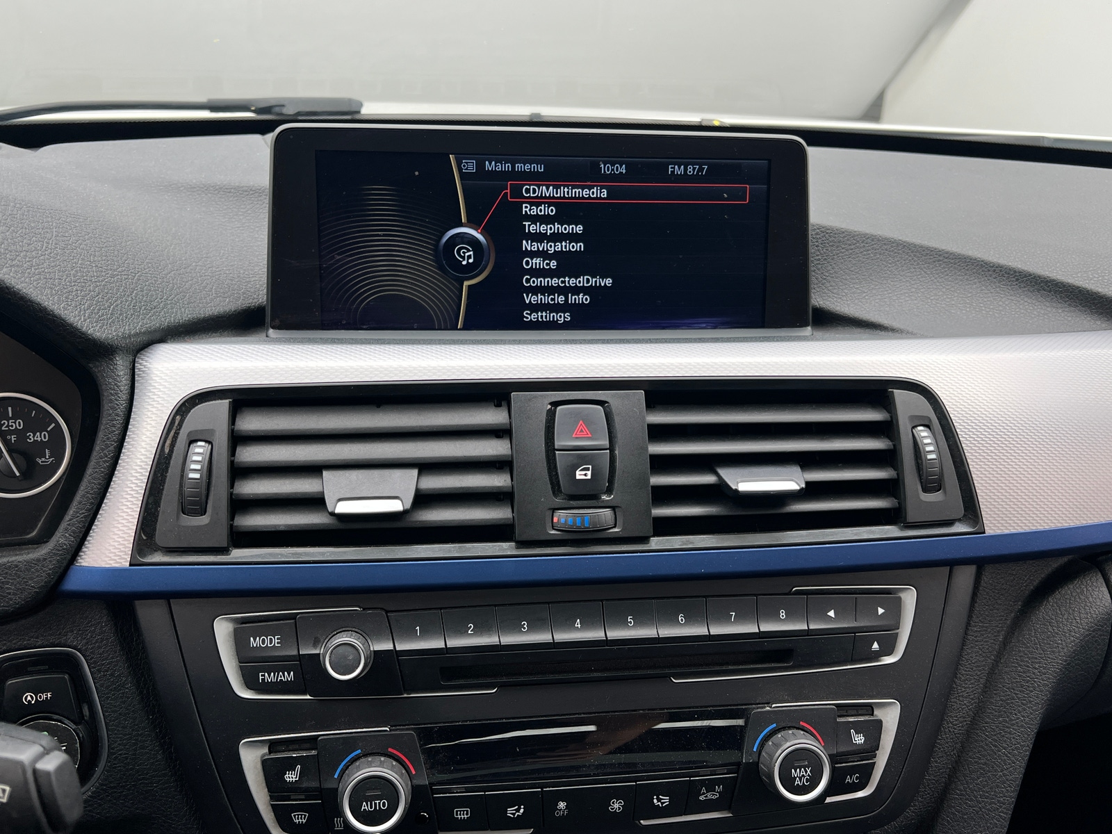 Thumbnail: 2013 BMW 3 Series - 3