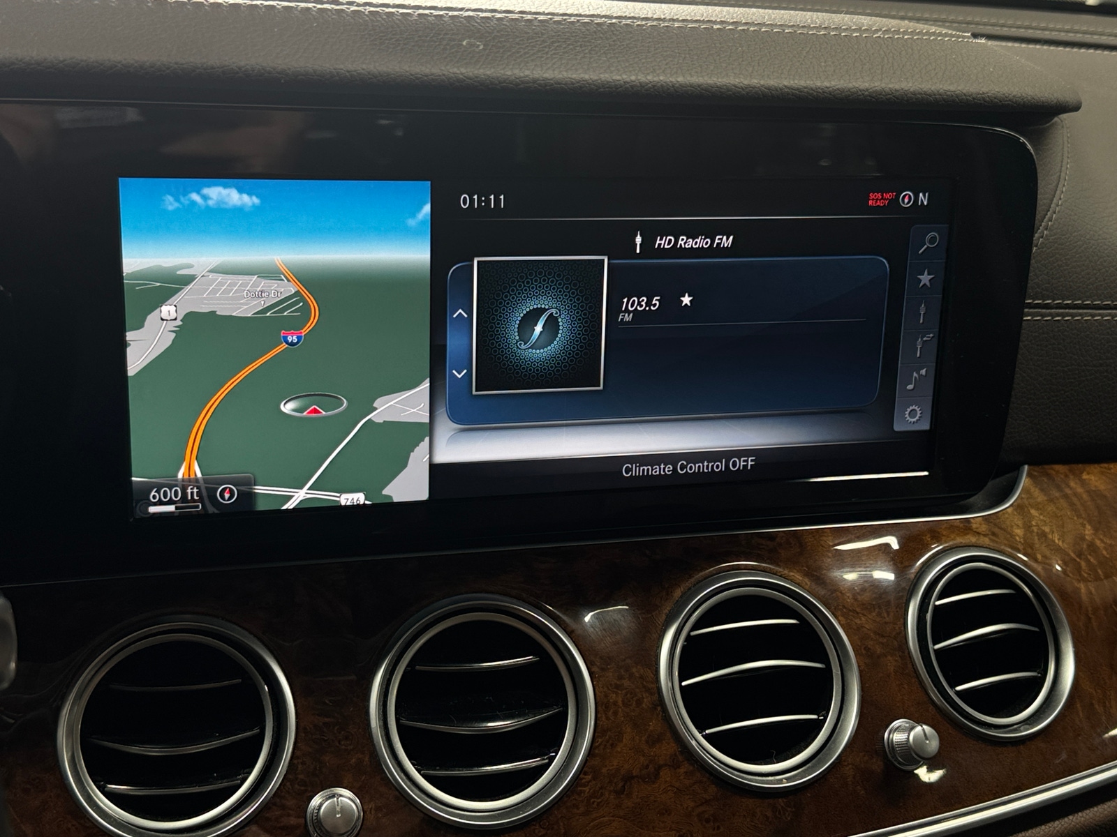 Thumbnail: 2017 Mercedes-Benz E-Class - 3