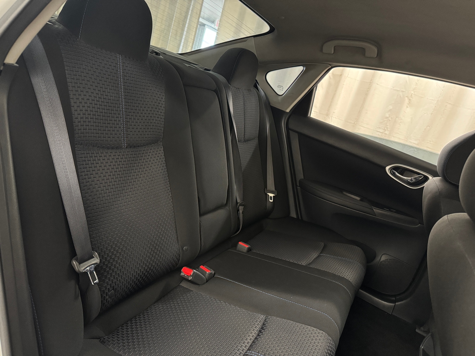 Thumbnail: 2017 Nissan Sentra - 6