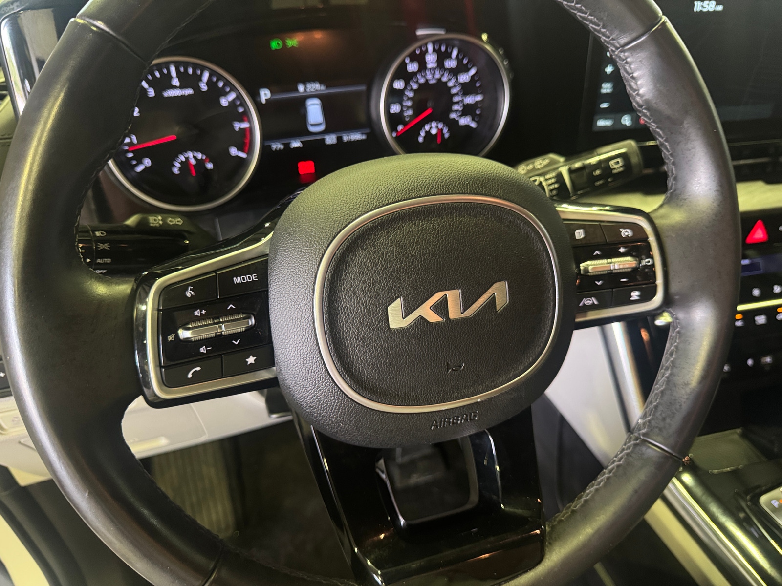 Thumbnail: 2024 Kia Carnival - 4