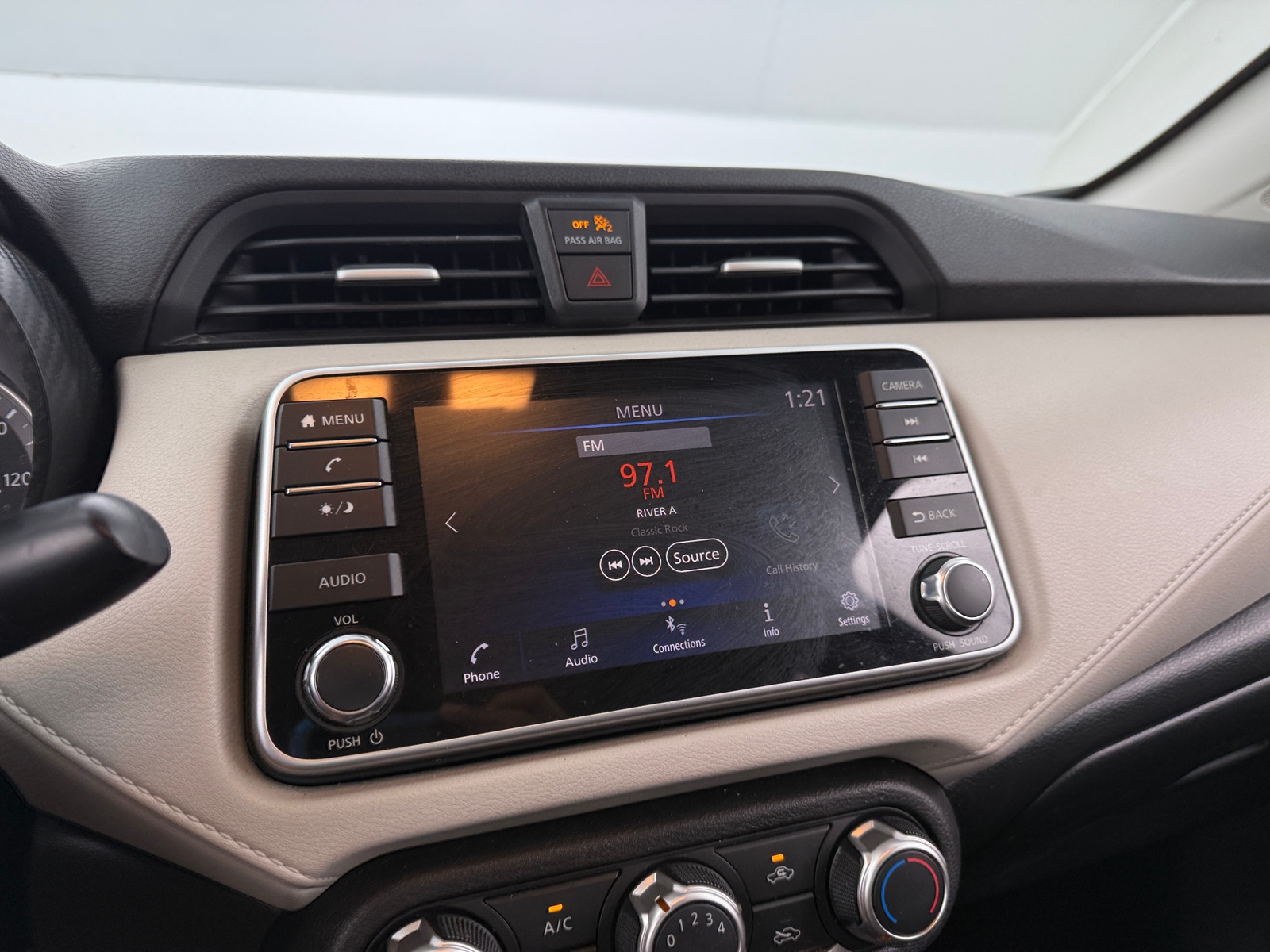 Thumbnail: 2021 Nissan Versa - 4
