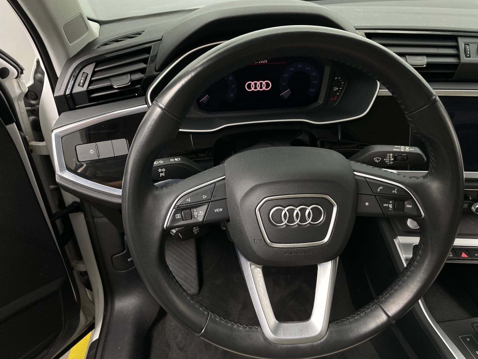 Thumbnail: 2020 Audi Q3 - 4