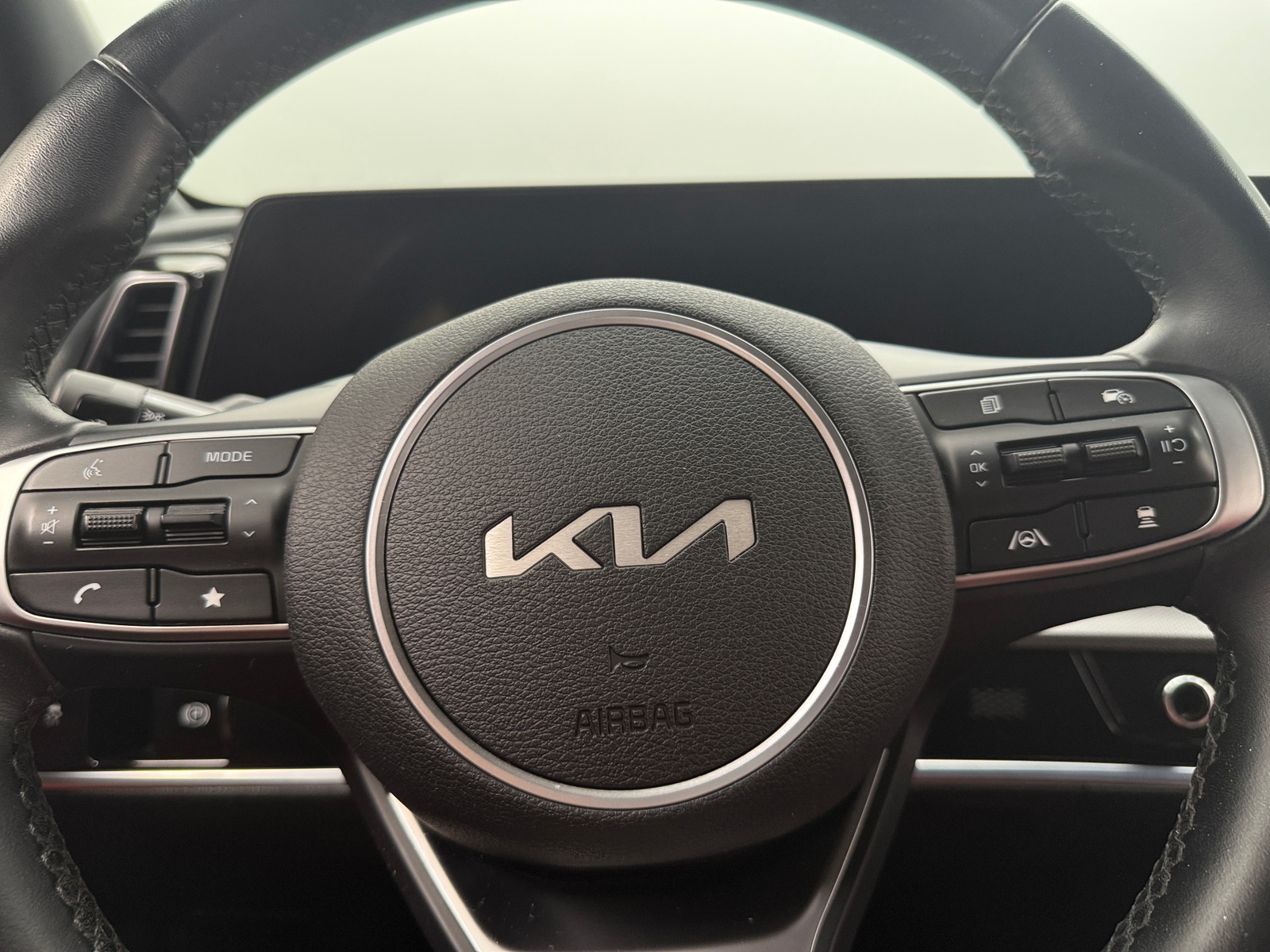 Thumbnail: 2023 Kia Sportage - 4