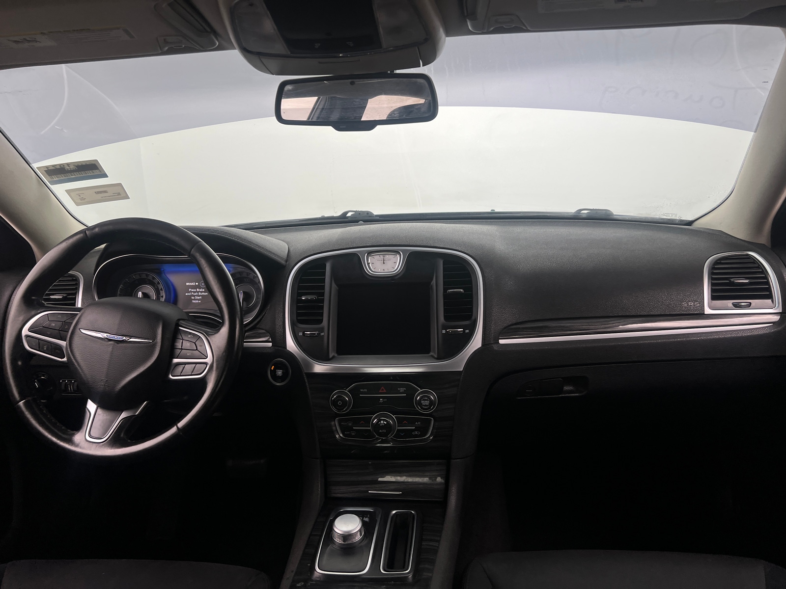 Thumbnail: 2019 Chrysler 300 - 3