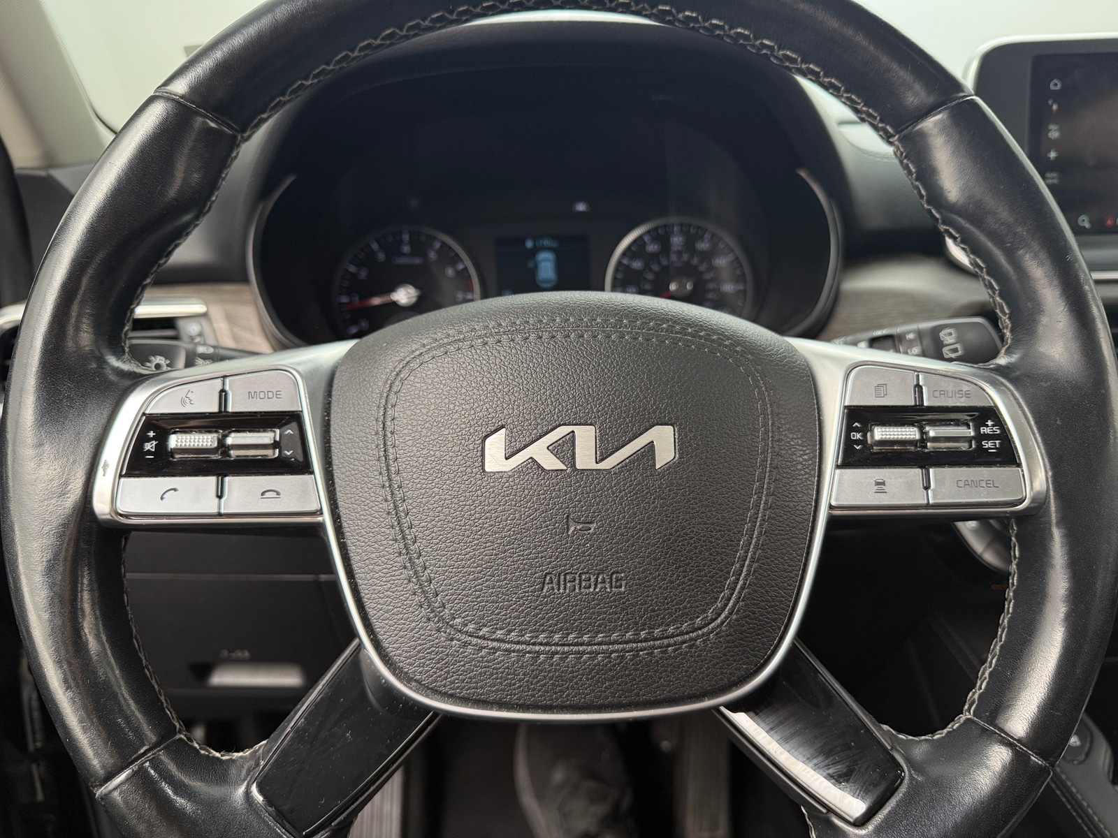 Thumbnail: 2022 Kia Telluride - 4