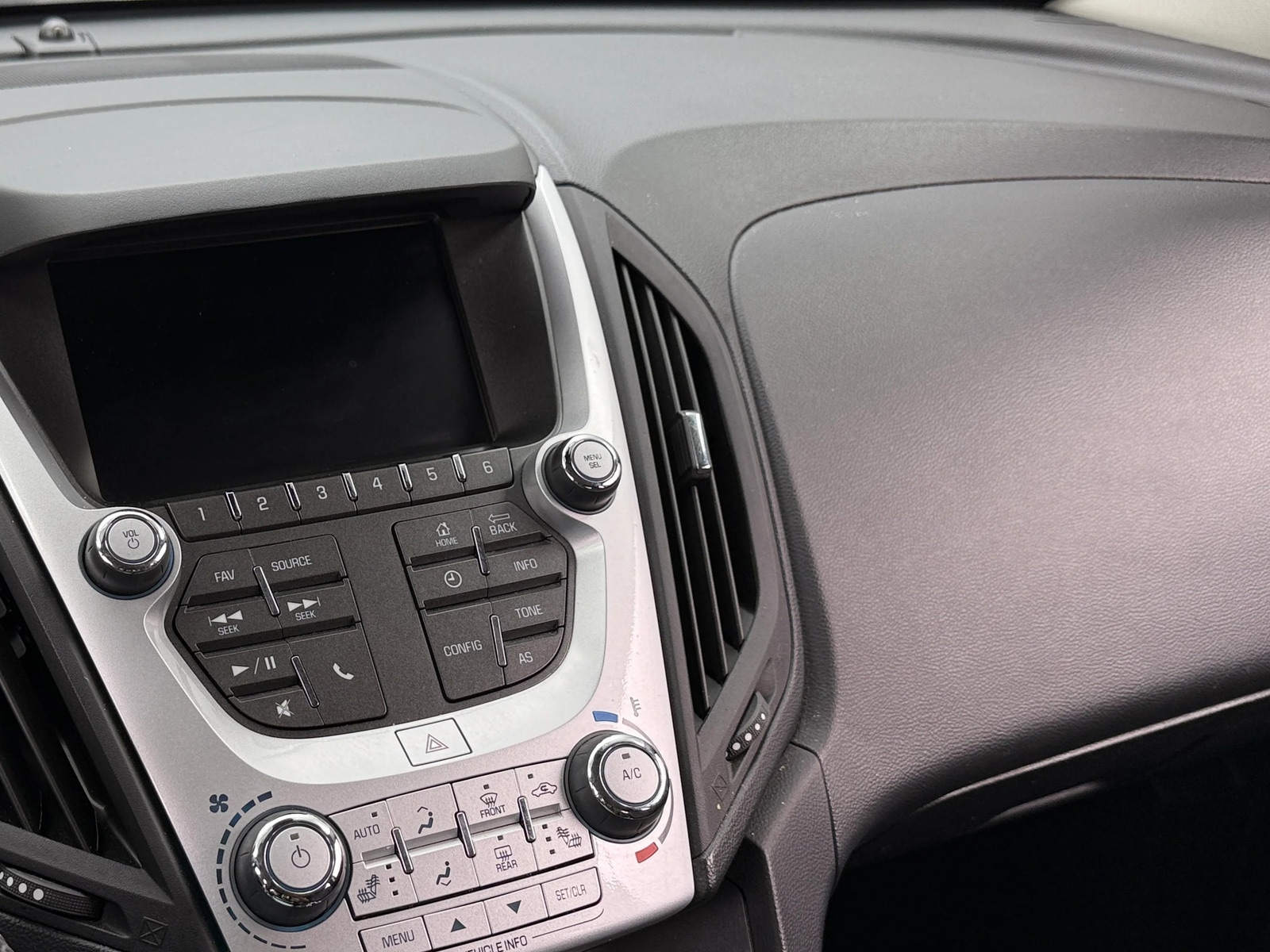 Thumbnail: 2016 Chevrolet Equinox - 4