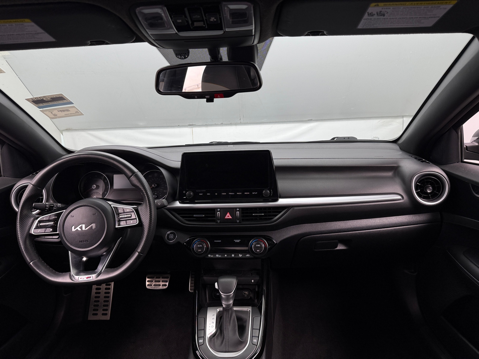 Thumbnail: 2024 Kia Forte - 3