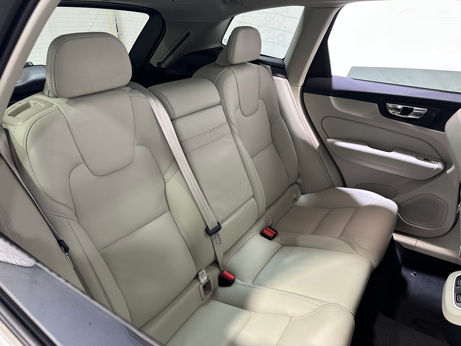 Thumbnail: 2021 Volvo XC60 - 5