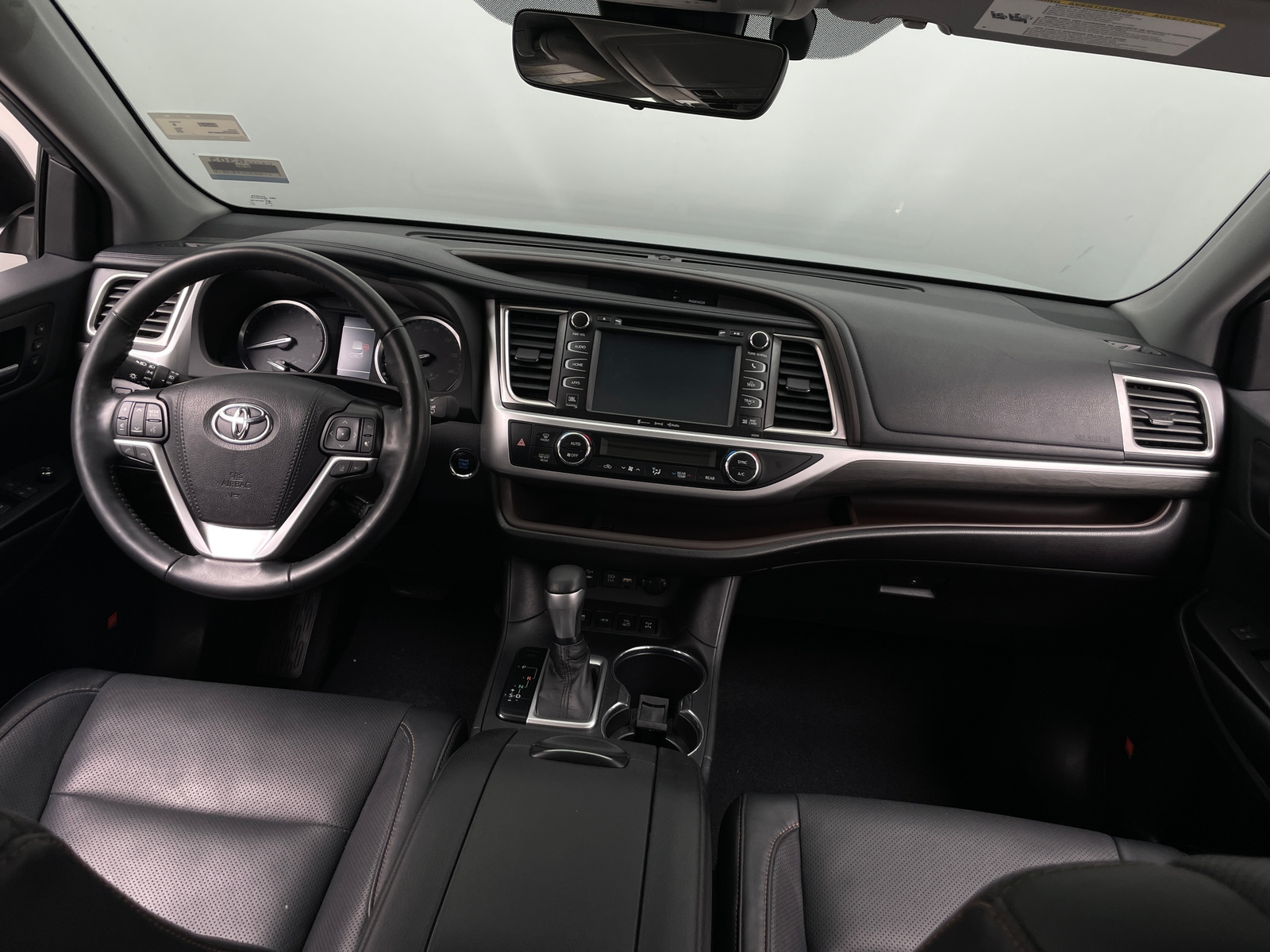 Thumbnail: 2019 Toyota Highlander - 2