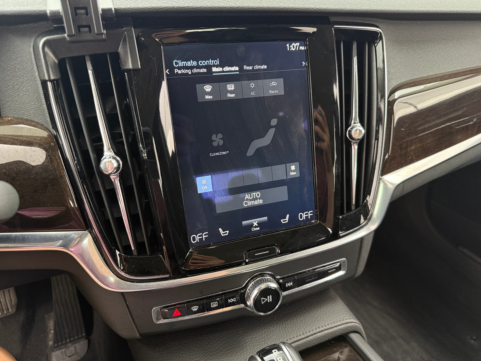 Thumbnail: 2018 Volvo S90 - 3
