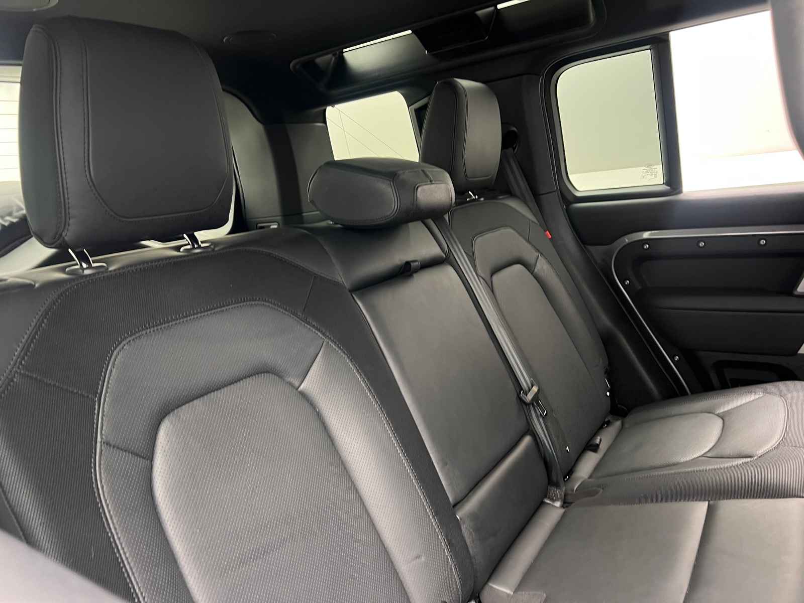 Thumbnail: 2023 Land Rover Defender - 5